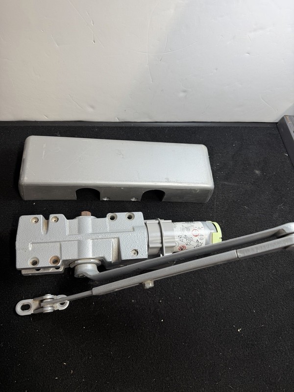 LCN 4040XP Heavy Duty Aluminum Door Closer USED, MISSING HARDWARE, 30 DAY RETURN