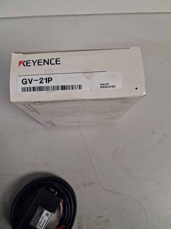 (BRAND NEW IN BOX) Keyence GV-21P Laser Sensor GV21P gallery