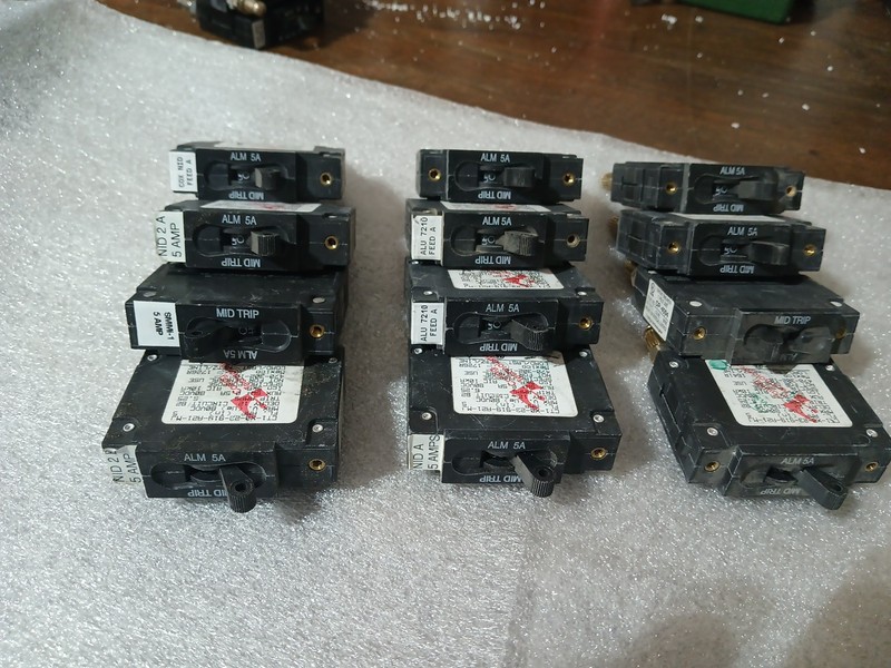 12 Count Carling Technologies CT1-X0-23-919-A21-MF Newmar DP-4094 5AMP
