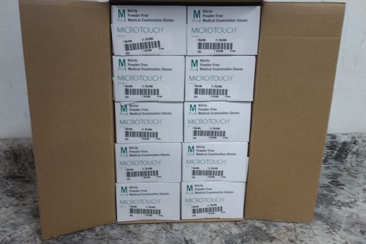 Micro-Touch 313021 Case of 10 Boxes (200/Box) Size M/Size 8 Disposable Gloves
