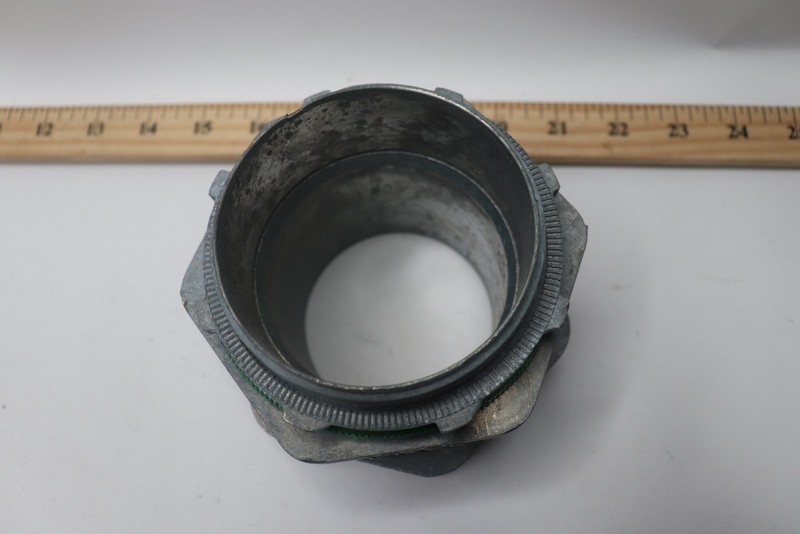 Sealtight Liquid-Tight Straight Connector Die-Cast Zinc 437-LT2 gallery