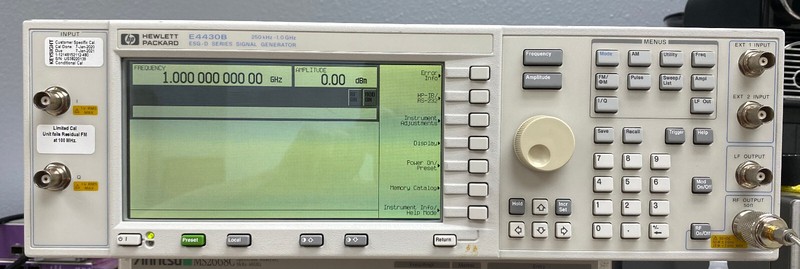 HP Agilent E4430B 250Khz – 1GHz, ESD-G Series Signal Generator, Opt. 1EM