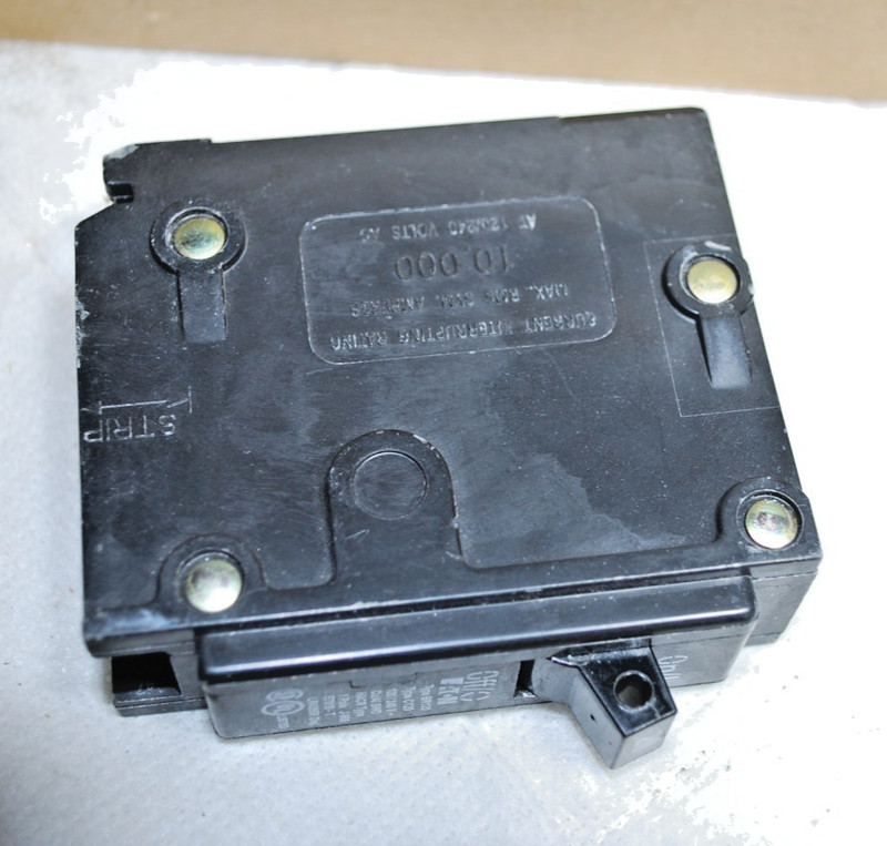 Eaton BR120 20A 1-Pole Circuit Breakers 1 Box of 10 BR Type Plug-In NTO gallery