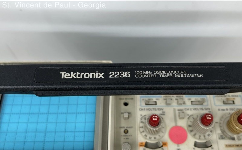Tektronix 2236 Oscilloscope Counter, Timer, and Multimeter 100 MHz Tested Read gallery