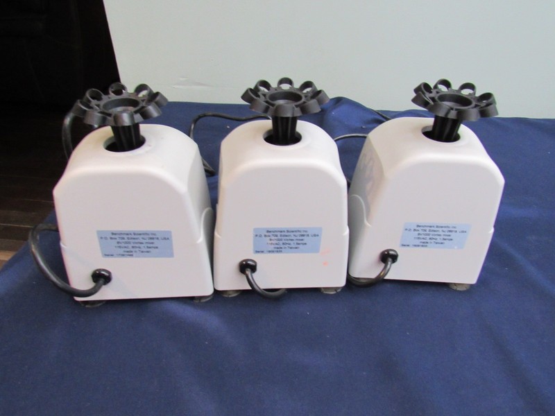Benchmark Scientific Model BV1000 Mini Vortex Mixer with multi tube top gallery