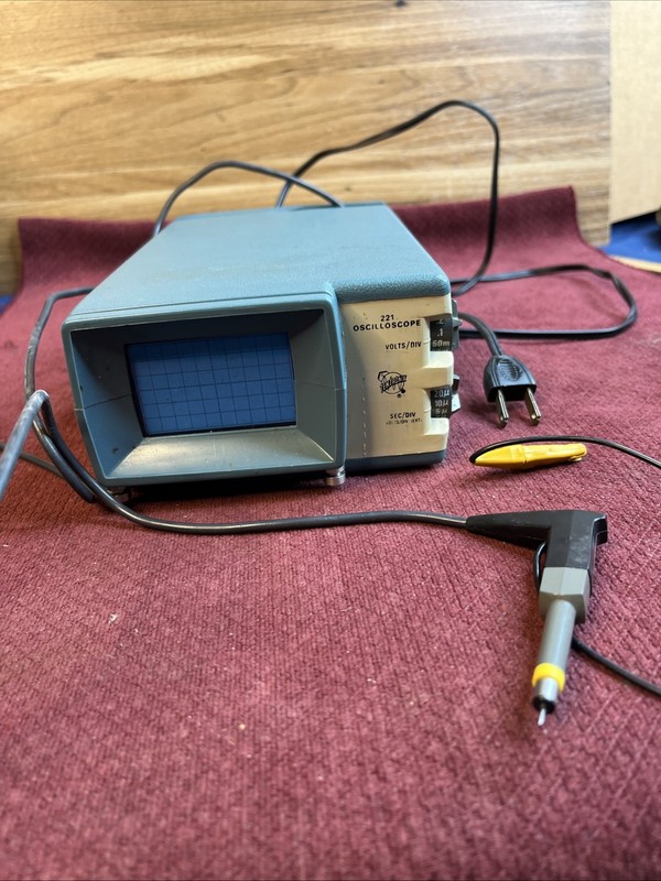 Tektronix 221 5MHz Analog Vintage Mini Oscilloscope PARTS REPAIR