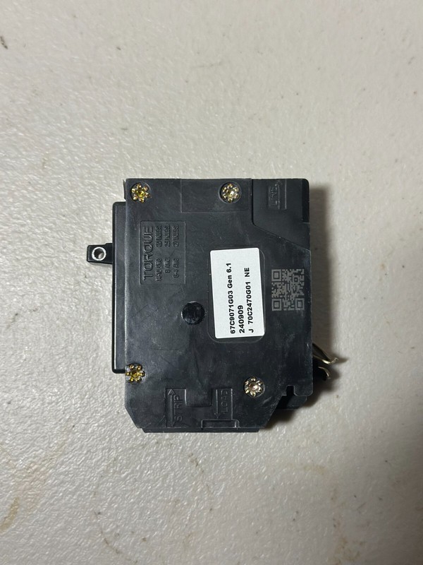 10 PCS Eaton BRP115AF 120/240V 15A Single Phase Circuit Breakers gallery