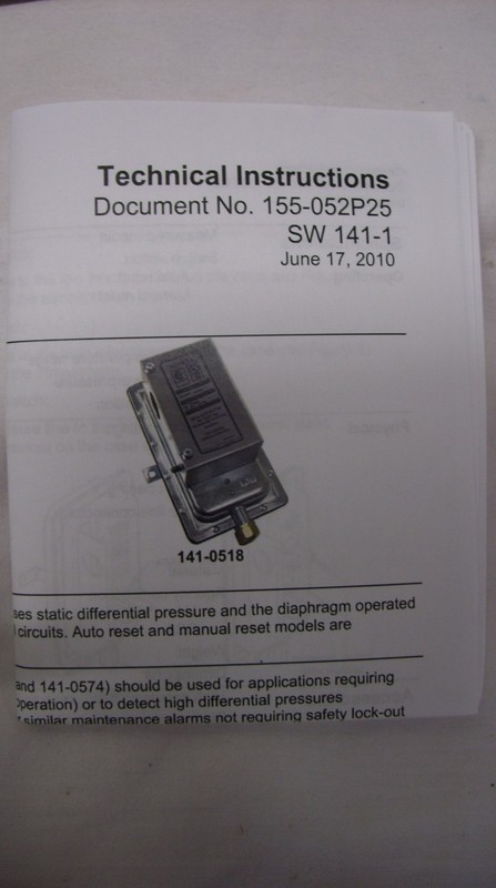 SIEMENS POWERS - AIR FLOW SWITCH - MANUAL RESET 141-0575 *NEW* gallery