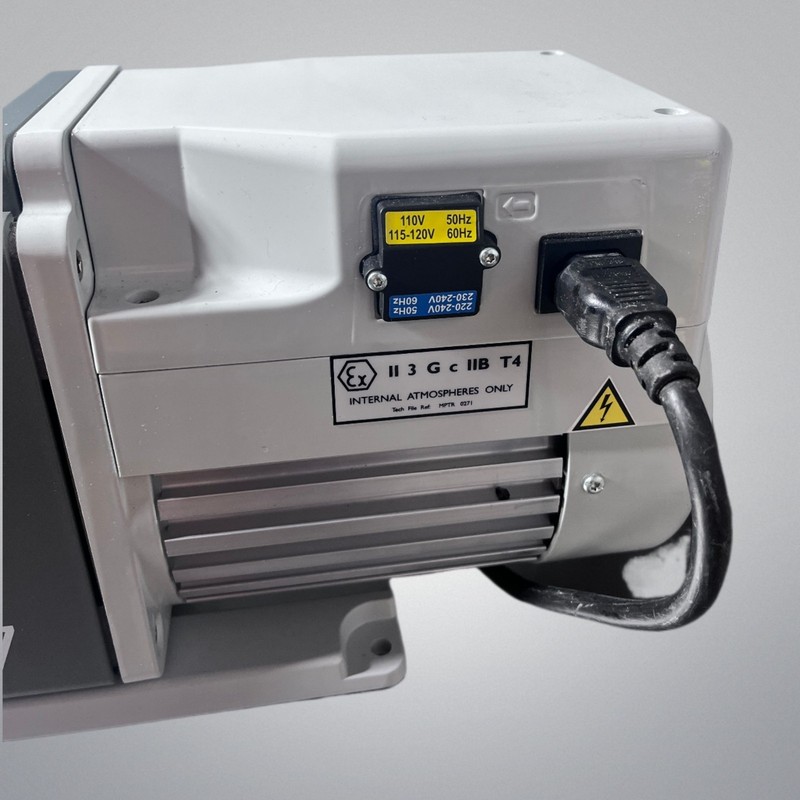Labconco 117 Rotary Vane Vacuum Pump 117 LPM Dual-Stage gallery