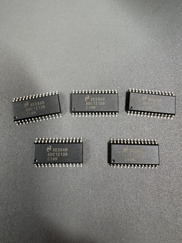 5x ADC12138 12-Bit 8-Channel ADC Converter SOIC-28 Serial Interface IC