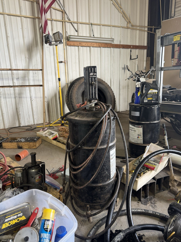 Ingersoll Rand ARO Grease Pump on Drum, Service Pro Multi-Purpose Grease
