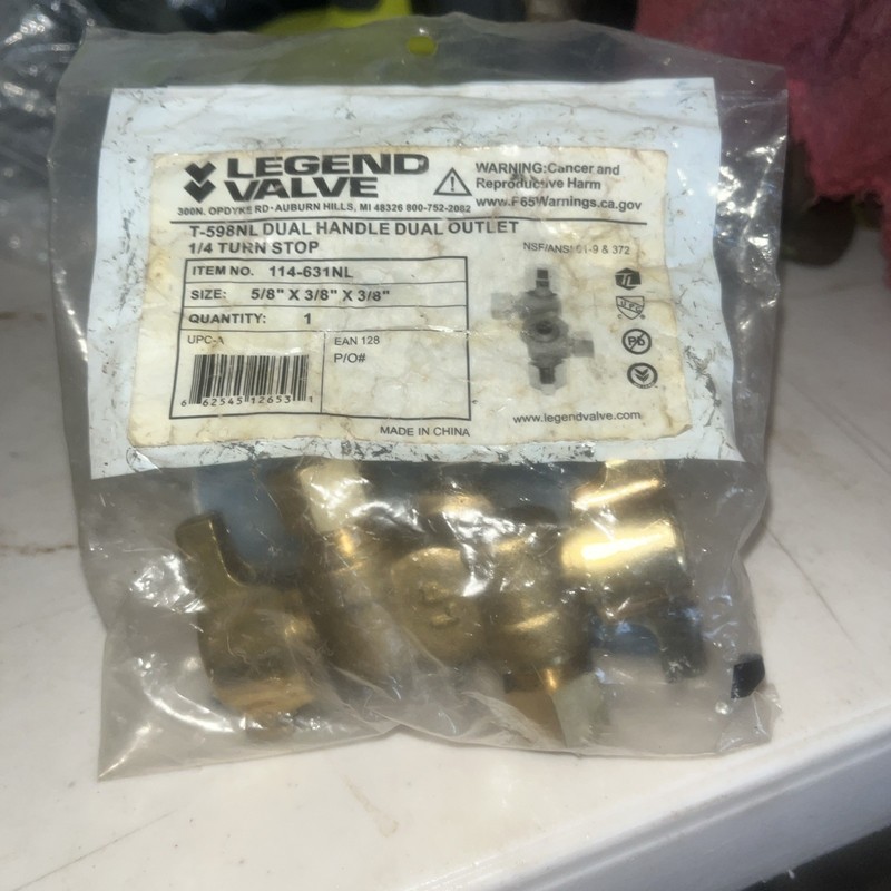 Legend Valve 114-730NL 5/8» x 3/8» x 1/4» Dual 1/4 Turn Angle Stop Valve