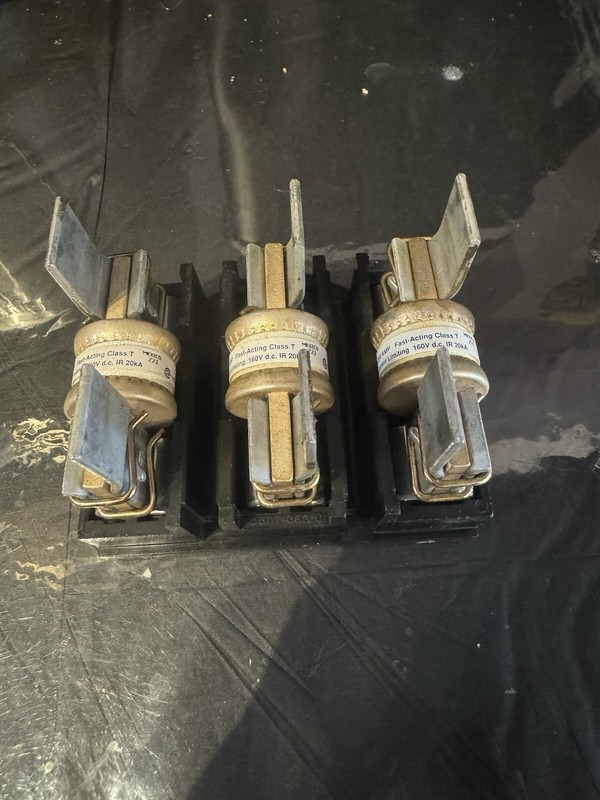 Used Square D FTL3200 Fusible Pull Out Switch 200 Amp includes the fuses. gallery