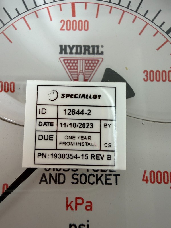 HYDRIL McDaniel Controls Pressure Gauge 316 SS Tube Socket 0-6000 PSI 40000 kPa gallery