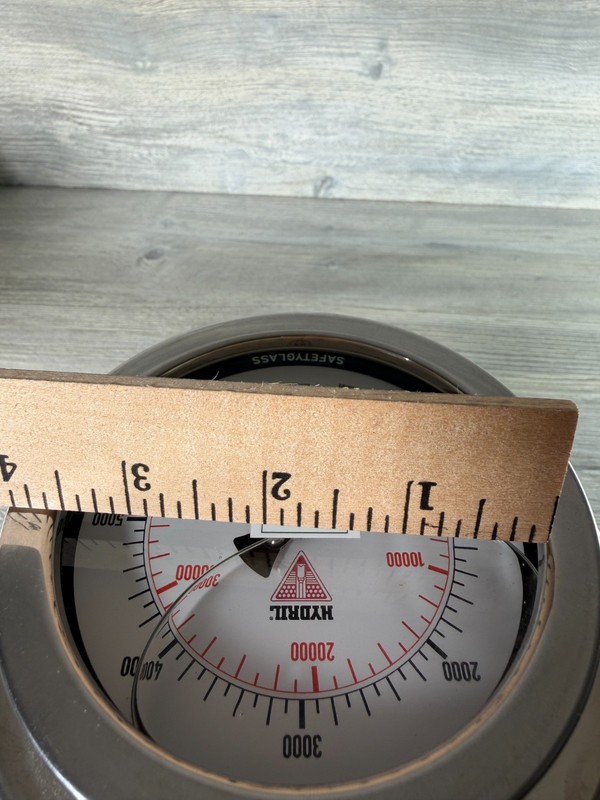 HYDRIL McDaniel Controls Pressure Gauge 316 SS Tube Socket 0-6000 PSI 40000 kPa gallery