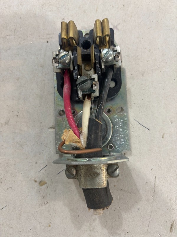 1 - Eagle 1252-BOX 3 Wire 50A 250V Nema 6-50R Surface Mount Receptacle gallery