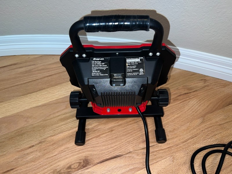 SNAP-ON LED WORKLIGHT 1600 Lumens Work Light 692283 Plug In 52 LED LIGHTS gallery