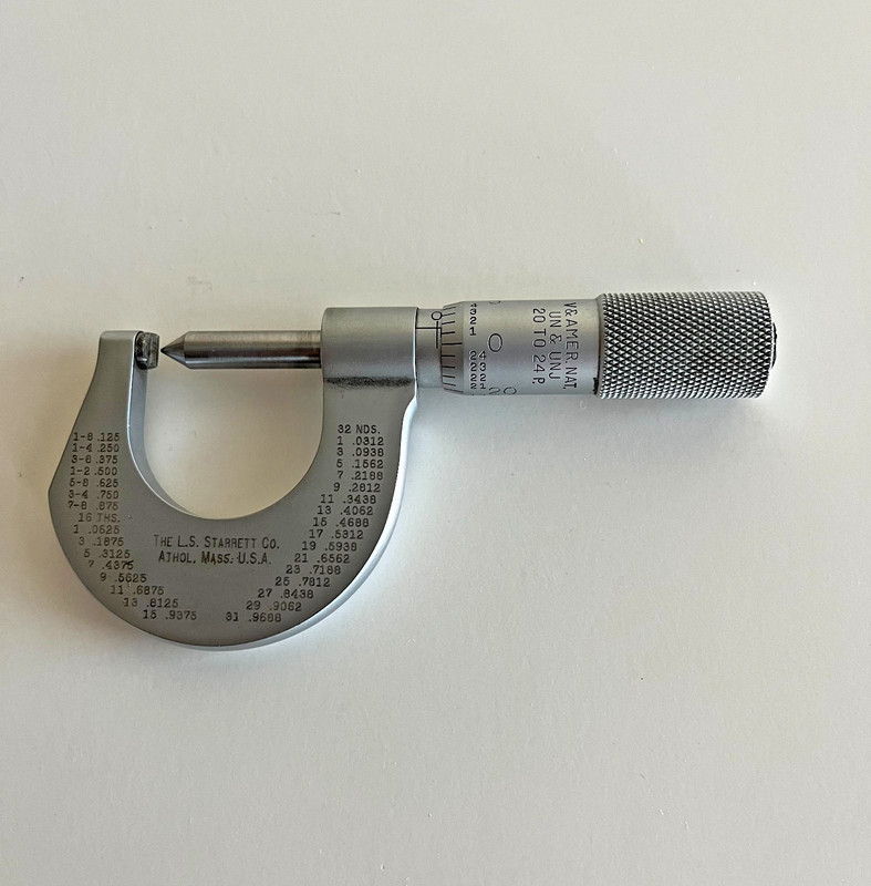STARRETT NO. 575 SCREW THREAD MICROMETER UN & UNJ 32-40 PITCH USA AS SHOWN..