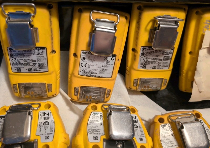 Lot of Honeywell 12 BW Honeywell Gas Alert Air Monitors Non Working Repair Parts gallery