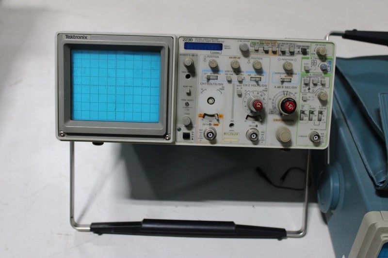 Tektronix 2236 100MHz Oscilloscope WORKING
